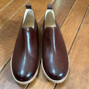 Brand new Clarks brown leather ankle boots Size 9